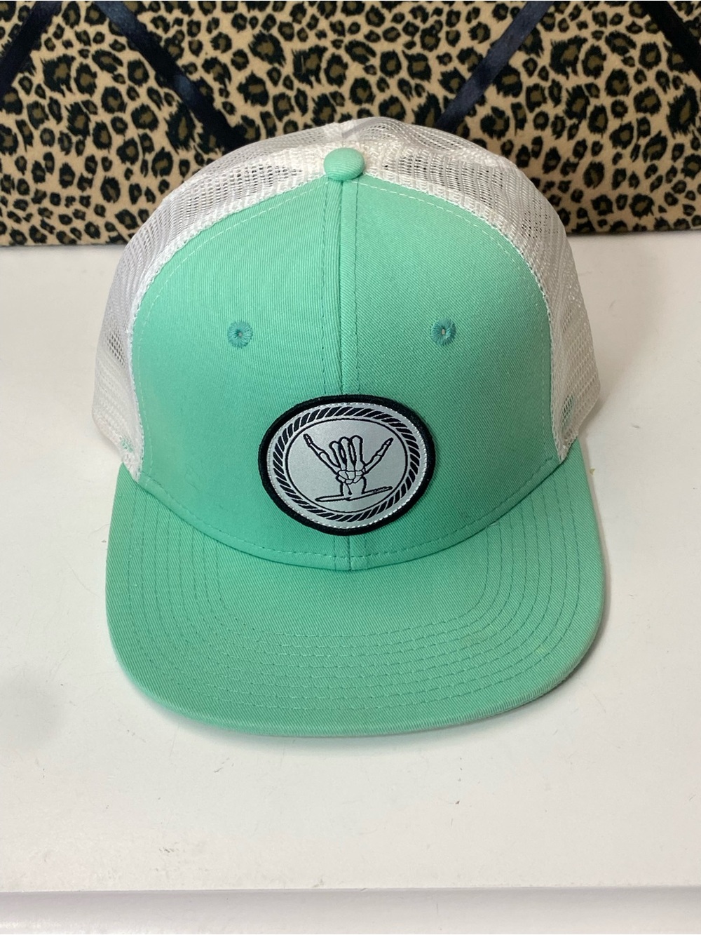 Shreddy Icon Hydro Seafoam Skeleton Shaka Mesh Snapback Trucker Hat - Picture 4 of 11